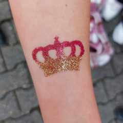 Glittertattoo-Kroon